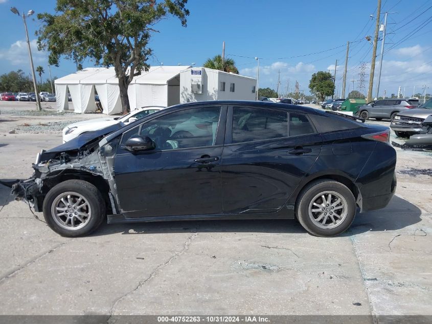 2018 Toyota Prius Four VIN: JTDKARFU8J3055574 Lot: 40752263