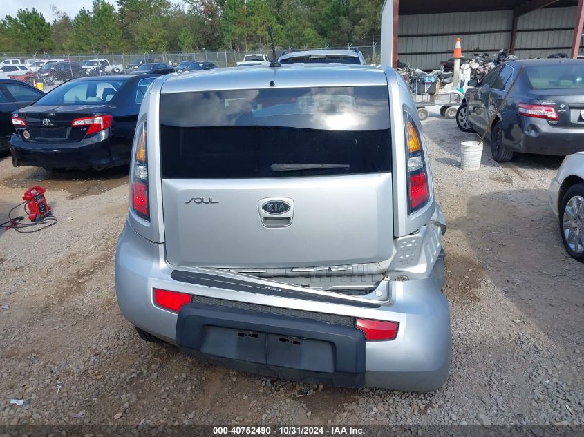 2011 Kia Soul + VIN: KNDJT2A21B7285261 Lot: 40752490