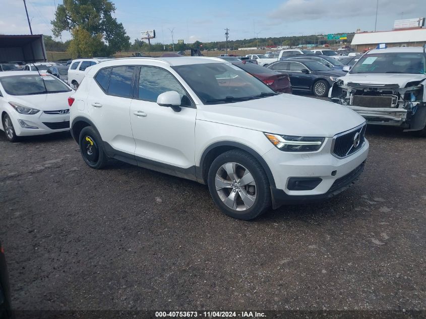 VIN YV4162UKXM2576955 2021 Volvo XC40, T5 Momentum no.1