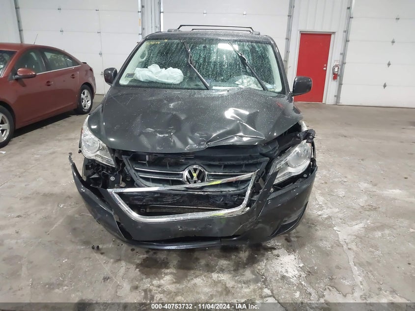 2012 VOLKSWAGEN ROUTAN VIN: 2C4RVABGXCR194040