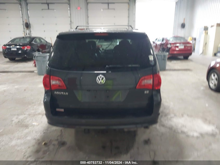 2012 VOLKSWAGEN ROUTAN VIN: 2C4RVABGXCR194040