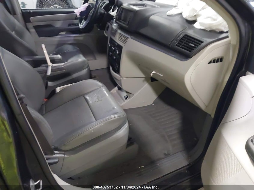 2012 VOLKSWAGEN ROUTAN VIN: 2C4RVABGXCR194040