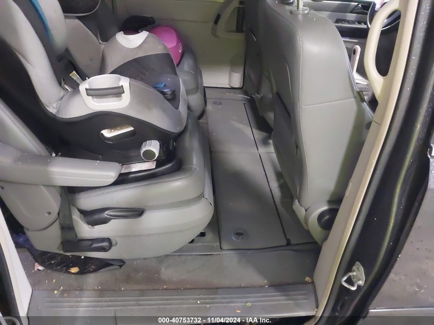 2012 VOLKSWAGEN ROUTAN VIN: 2C4RVABGXCR194040