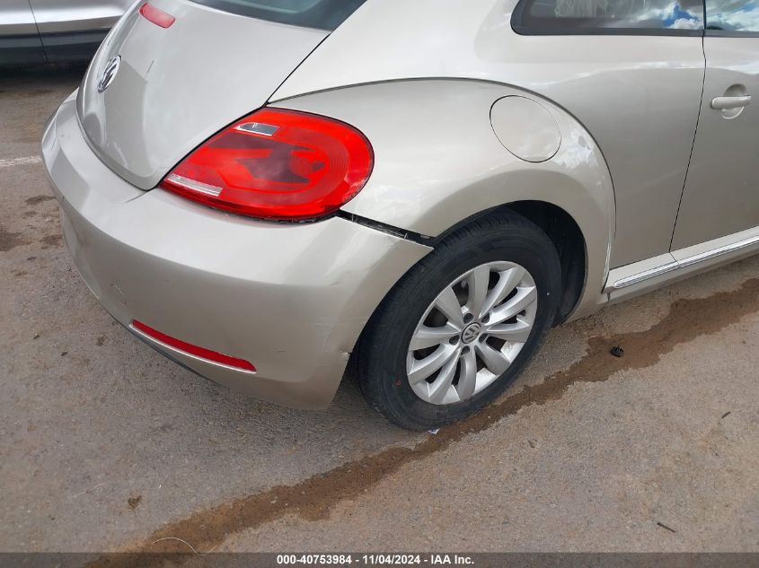 2012 Volkswagen Beetle 2.5L VIN: 3VWJP7AT3CM640140 Lot: 40753984