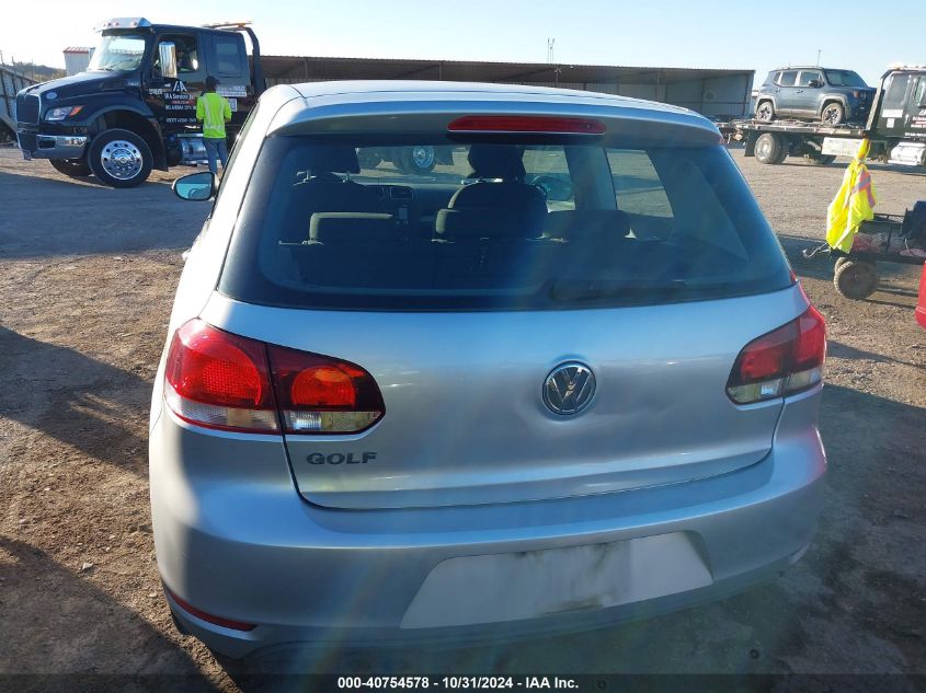 2010 Volkswagen Golf 2-Door VIN: WVWBA7AJ7AW267155 Lot: 40754578