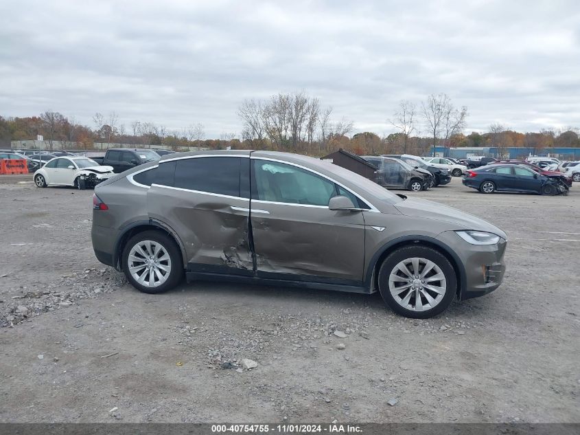 2016 Tesla Model X 60D/70D/75D/90D/P100D VIN: 5YJXCBE27GF011908 Lot: 40754755