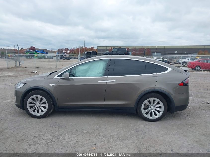 2016 Tesla Model X 60D/70D/75D/90D/P100D VIN: 5YJXCBE27GF011908 Lot: 40754755