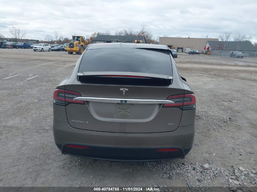 2016 Tesla Model X 60D/70D/75D/90D/P100D VIN: 5YJXCBE27GF011908 Lot: 40754755