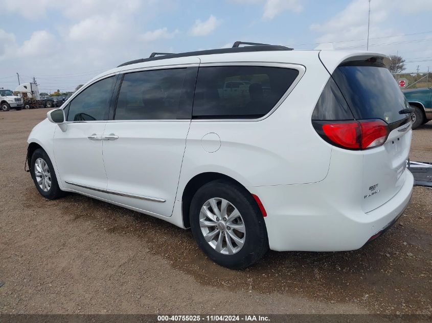 2017 Chrysler Pacifica Touring-L VIN: 2C4RC1BG8HR613001 Lot: 40755025