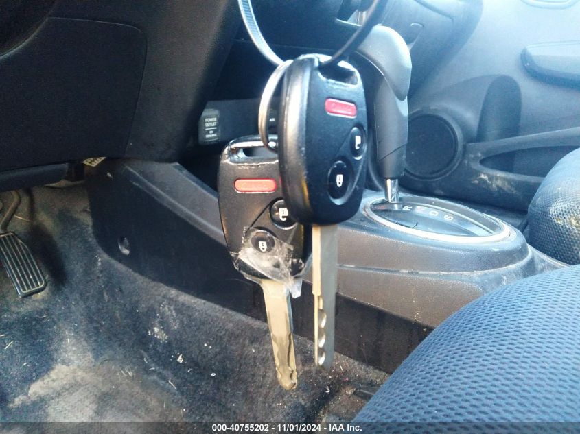 2013 HONDA FIT VIN: JHMGE8H69DC068081