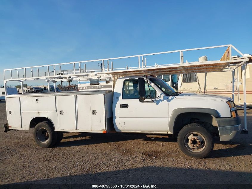 2004 Chevrolet Silverado 3500 Chassis Work Truck VIN: 1GBJC34U14E215409 Lot: 40755360