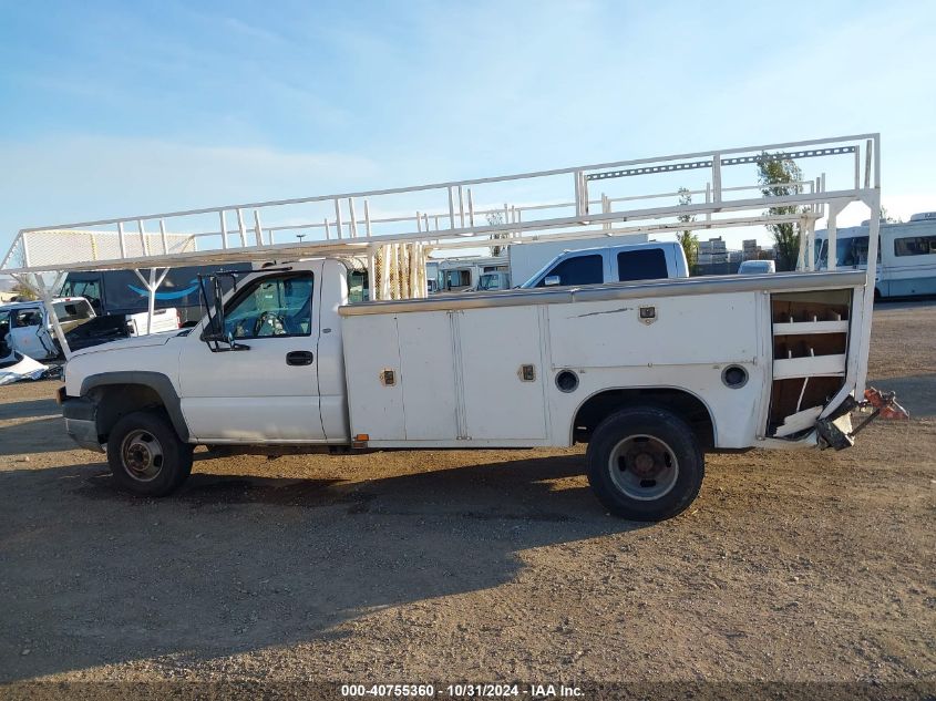 2004 Chevrolet Silverado 3500 Chassis Work Truck VIN: 1GBJC34U14E215409 Lot: 40755360