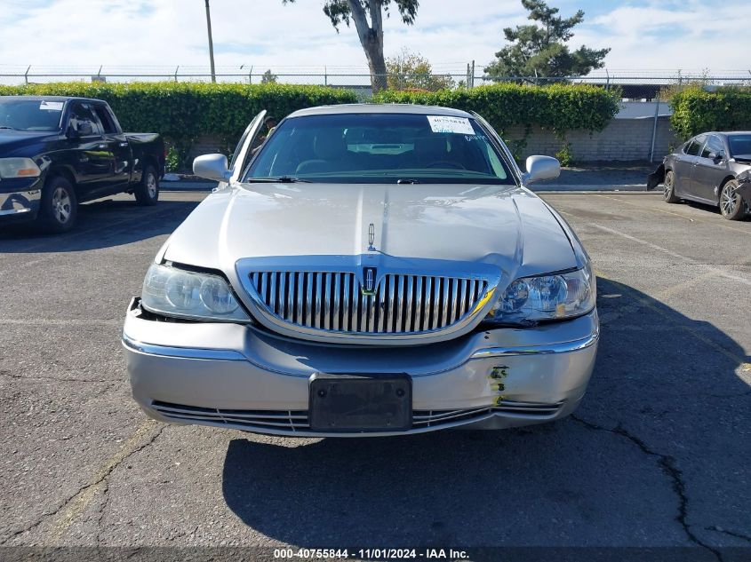 2004 Lincoln Town Car Ultimate VIN: 1LNHM83W04Y643778 Lot: 40755844