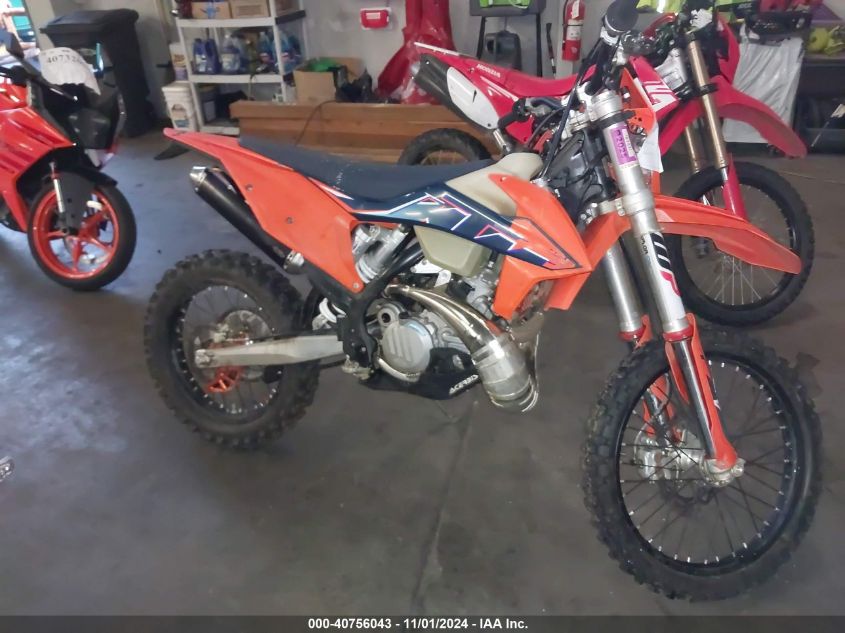 2022 Ktm 300 Xc-W Tpi VIN: VBKXWM238NM348915 Lot: 40756043