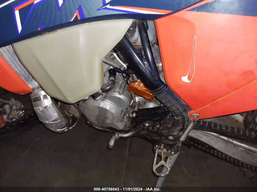 2022 Ktm 300 Xc-W Tpi VIN: VBKXWM238NM348915 Lot: 40756043