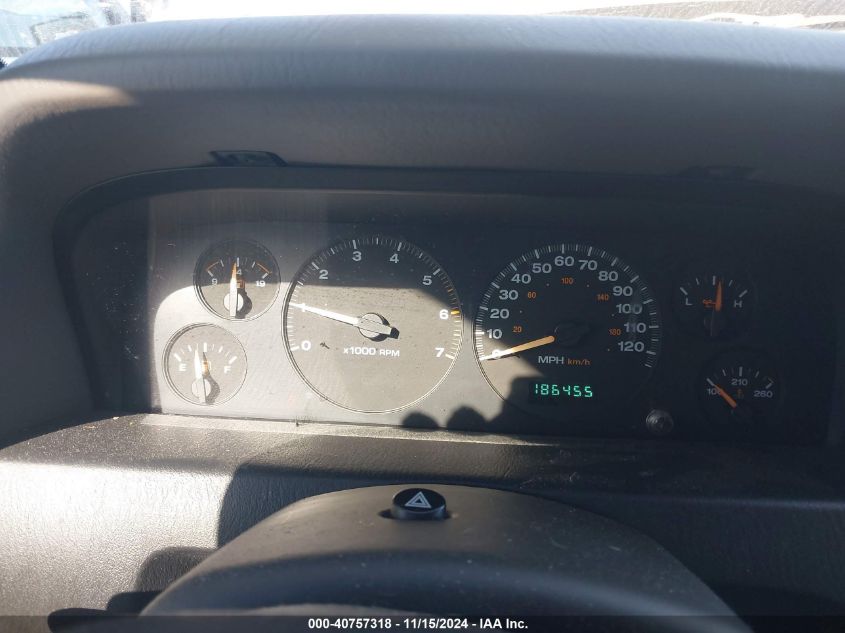 2004 Jeep Grand Cherokee Laredo VIN: 1J4GX48S74C233489 Lot: 40757318