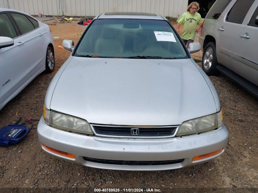 1996 Honda Accord Ex VIN: 1HGCD5568TA181747 Lot: 40759525