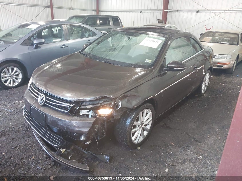 2015 VOLKSWAGEN EOS KOMFORT EDITION - WVWBW8AH8FV005744
