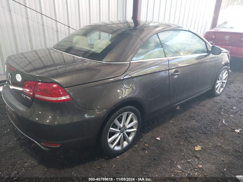 2015 VOLKSWAGEN EOS KOMFORT EDITION - WVWBW8AH8FV005744