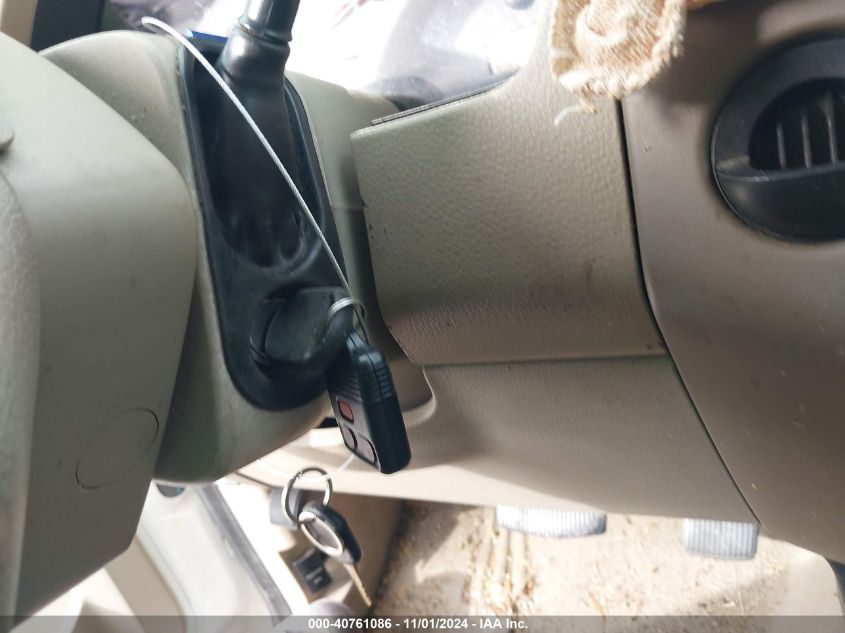 2004 Ford F-150 Lariat/Xlt VIN: 1FTPW125X4KB70923 Lot: 40761086