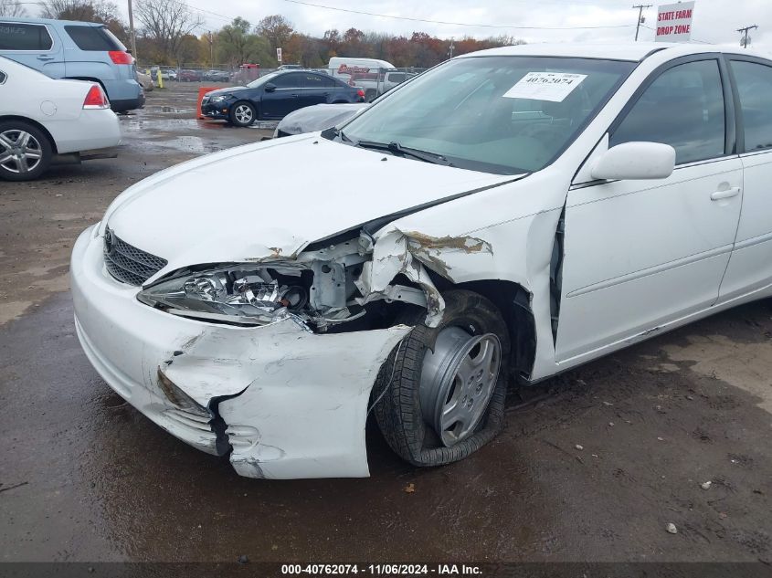 2002 Toyota Camry Le VIN: 4T1BE32K72U017363 Lot: 40762074