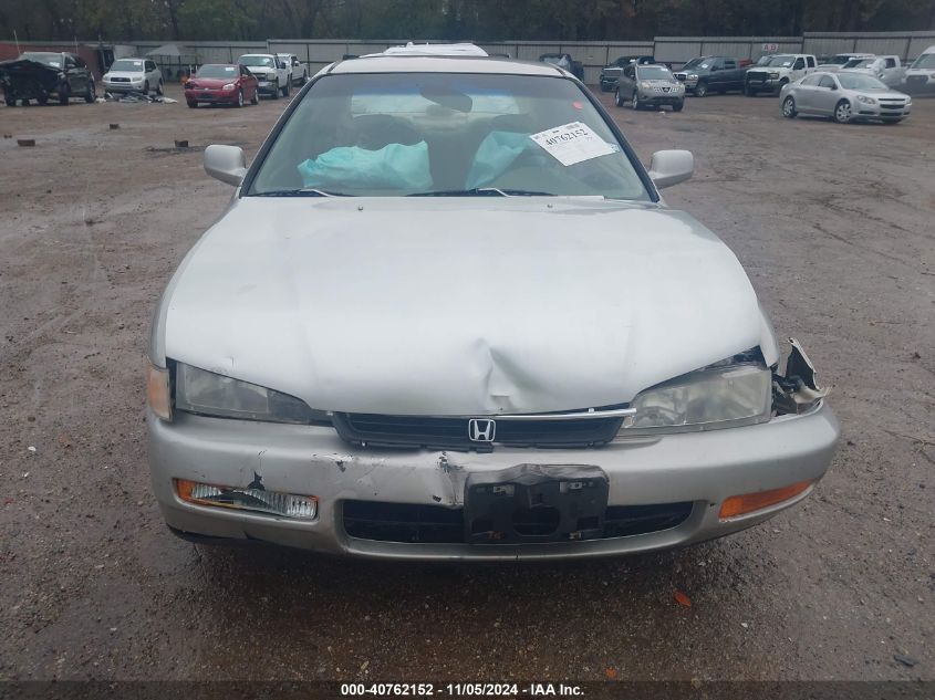 1996 Honda Accord Lx/Ex VIN: 1HGCD5635TA145373 Lot: 40762152