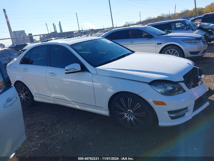 2013 Mercedes-Benz C 300 Luxury 4Matic/Sport 4Matic VIN: WDDGF8ABXDR266824 Lot: 40762231