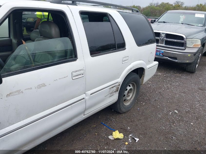 1998 GMC Envoy VIN: 1GKDT13W9W2953290 Lot: 40762760