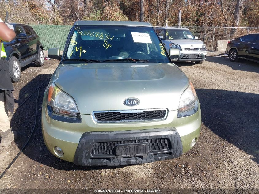 2011 Kia Soul + VIN: KNDJT2A26B7240493 Lot: 40762834