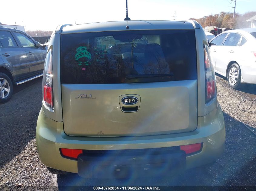 2011 Kia Soul + VIN: KNDJT2A26B7240493 Lot: 40762834