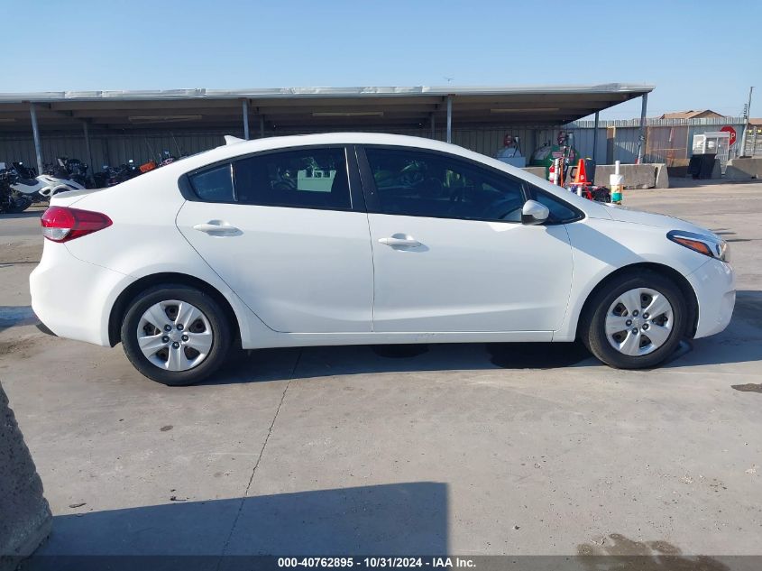 2017 Kia Forte Lx VIN: 3KPFK4A7XHE112475 Lot: 40762895