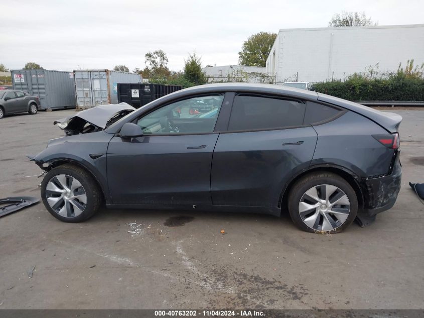 2024 Tesla Model Y Long Range Dual Motor All-Wheel Drive VIN: 7SAYGDEE6RA247824 Lot: 40763202