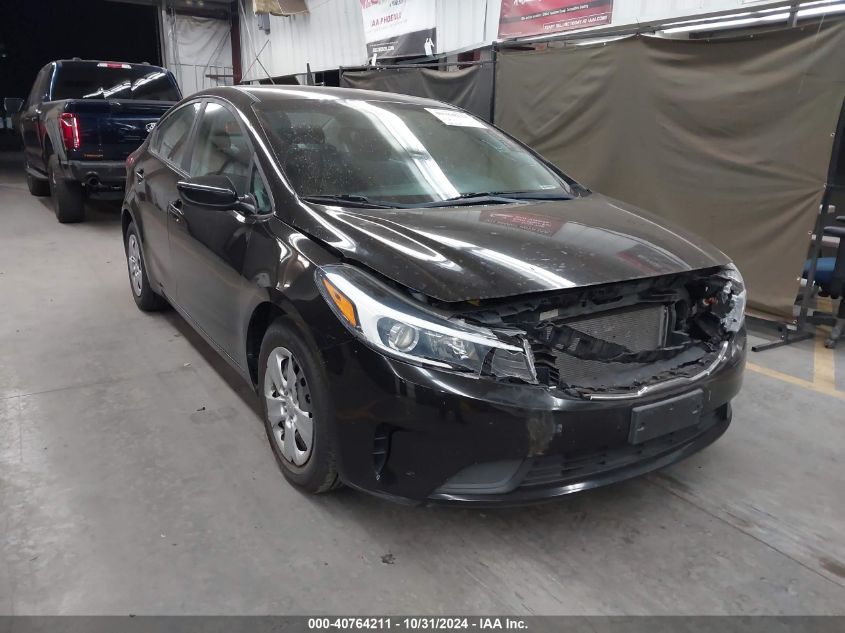 VIN 3KPFK4A73JE219681 2018 KIA FORTE no.1