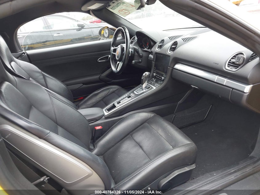 2019 PORSCHE 718 BOXSTER VIN: WP0CA2A87KS210144