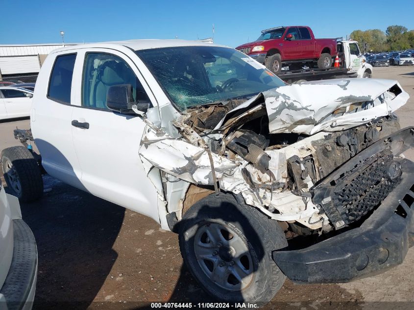 2019 Toyota Tundra Sr 5.7L V8 VIN: 5TFUY5F1XKX837212 Lot: 40764445