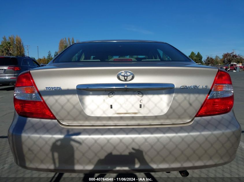 2004 Toyota Camry Le VIN: 4T1BE30K94U809892 Lot: 40764548