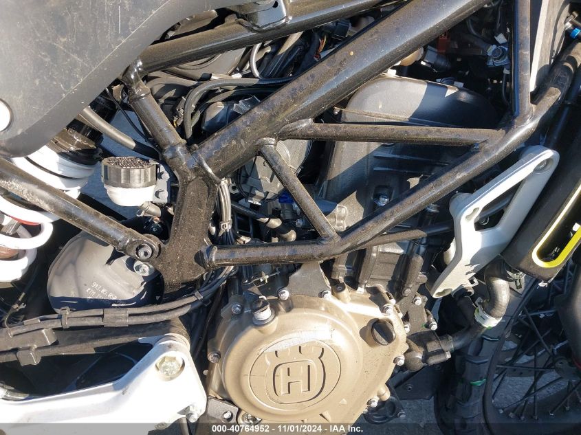 2021 HUSQVARNA VITPILEN 401/SVARTPILEN 401 373 CC(VIN: MD2JUJ401MC279398