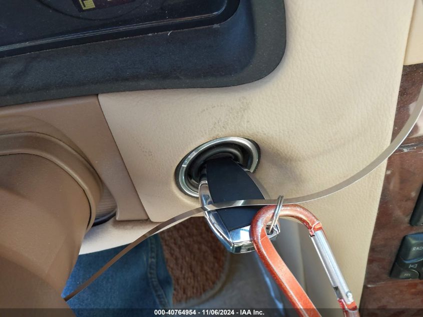 2001 Mercedes-Benz E 320 VIN: WDBJF65J01B244565 Lot: 40764954