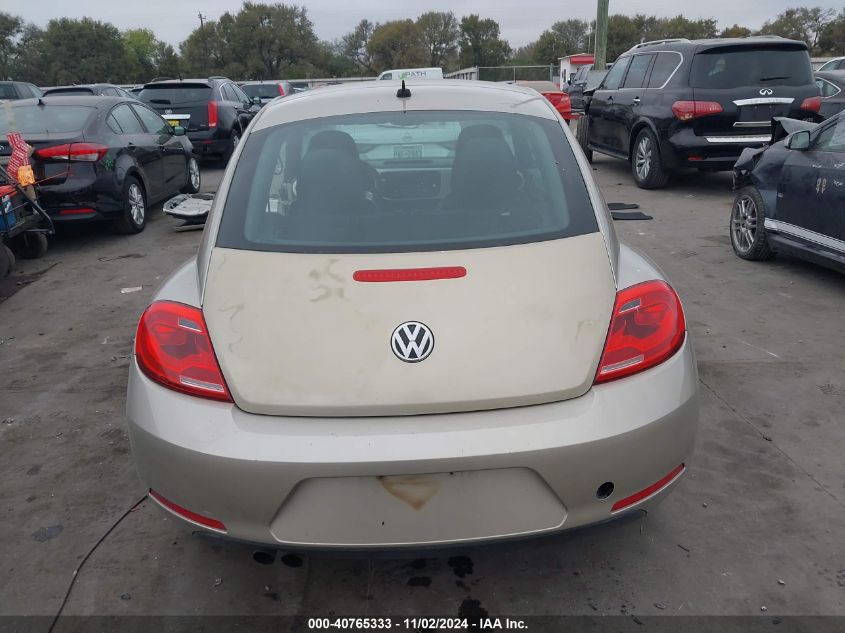 2012 Volkswagen Beetle 2.5L VIN: 3VWJX7ATXCM646954 Lot: 40765333