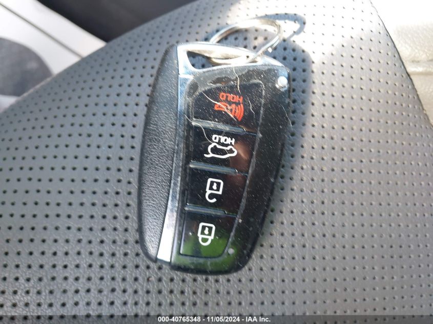 VIN 5NMZU3LB8HH034130 2017 HYUNDAI SANTA FE SPORT 2.4L