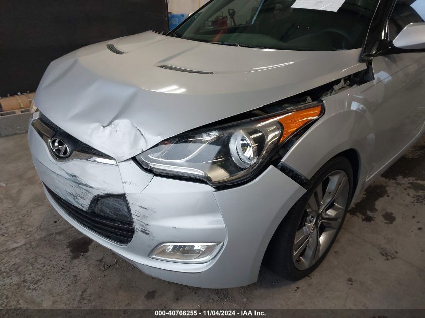 2015 Hyundai Veloster VIN: KMHTC6AD9FU235373 Lot: 40766255