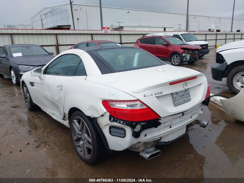 VIN WDDPK4HAXFF099208 2015 Mercedes-Benz SLK-Class,... no.6