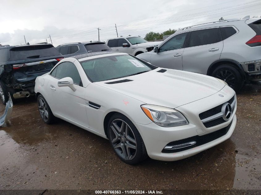 VIN WDDPK4HAXFF099208 2015 Mercedes-Benz SLK-Class,... no.1