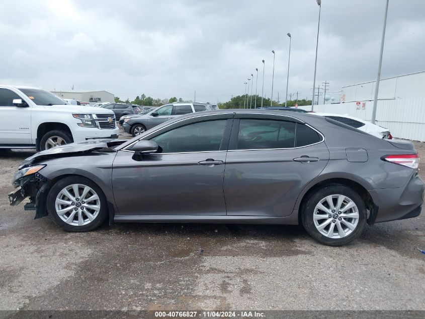 2018 Toyota Camry Le VIN: 4T1B11HK9JU583126 Lot: 40766827