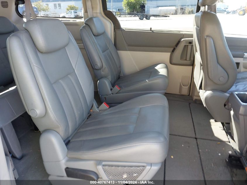 2008 Chrysler Town & Country Touring VIN: 2A8HR54P28R837257 Lot: 40767413