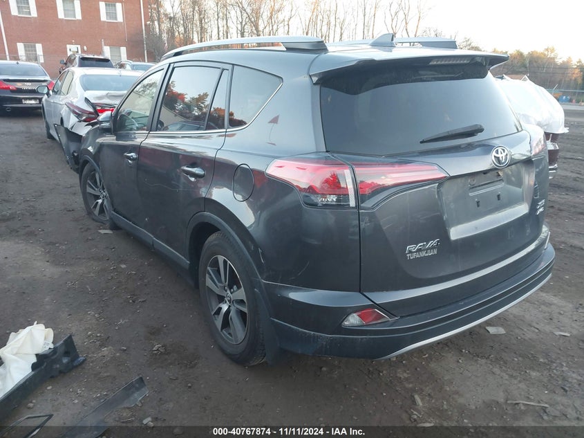 2018 TOYOTA RAV4 ADVENTURE/XLE VIN: JTMRFREV5JJ244723
