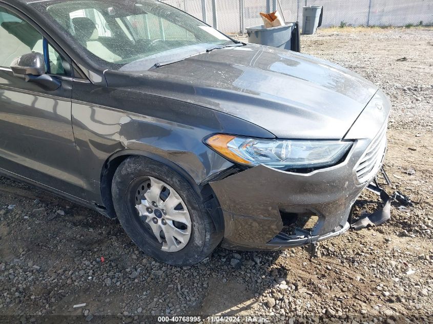 2019 Ford Fusion S VIN: 3FA6P0G73KR158883 Lot: 40768995