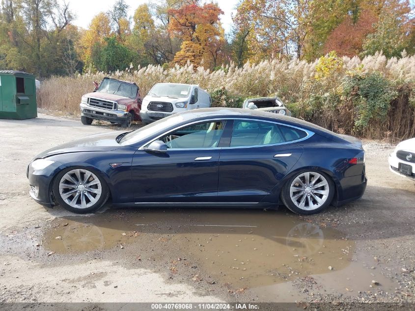 2013 Tesla Model S VIN: 5YJSA1CN3DFP08883 Lot: 40769068