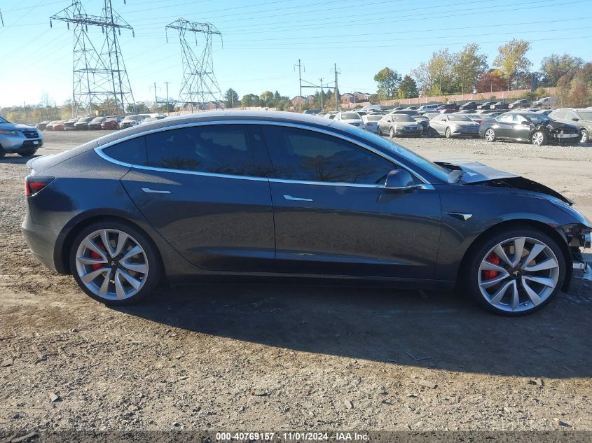 2018 Tesla Model 3 Long Range/Performance VIN: 5YJ3E1EB2JF072982 Lot: 40769157