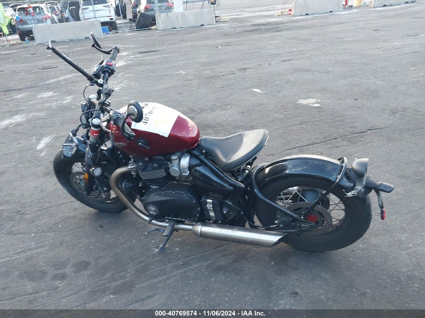 2022 TRIUMPH MOTORCYCLE BONNEVILLE BOBBER - SMTD53HL9NTBB4815